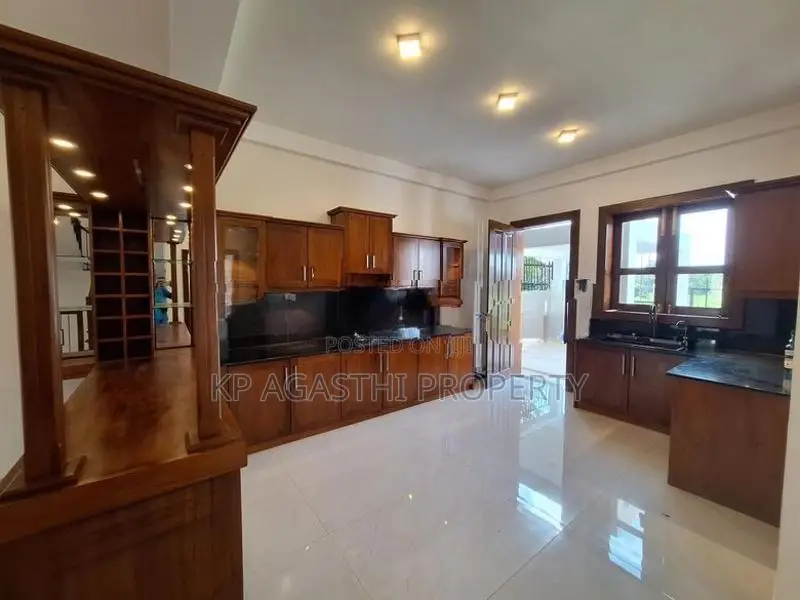 House for Sale in Boralesgamuwa