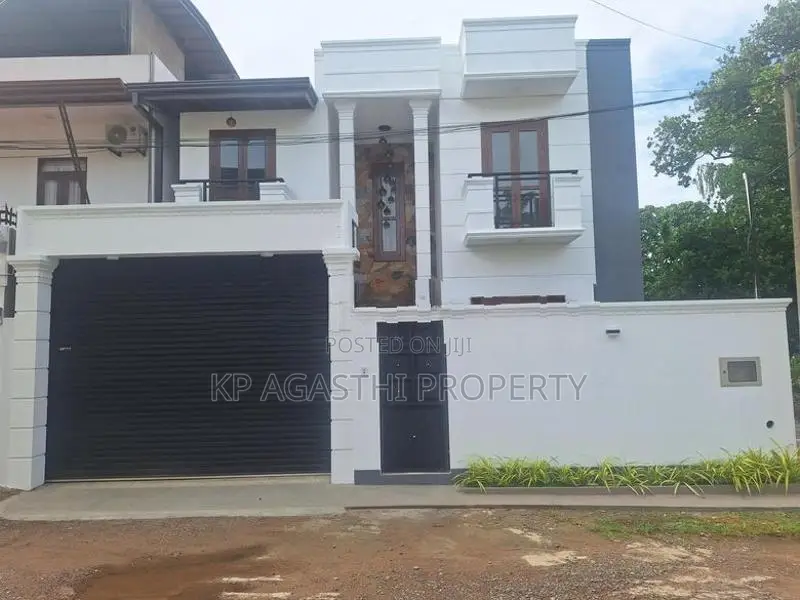 House for Sale in Boralesgamuwa