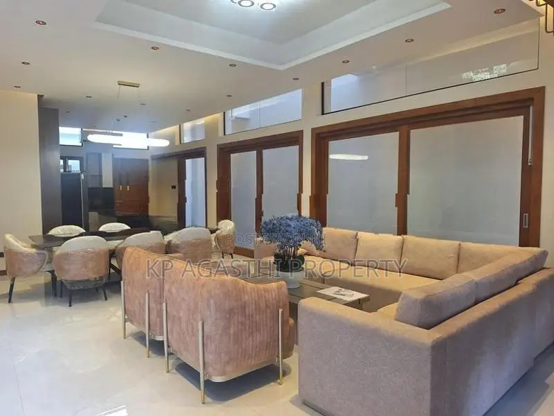 Fully Furnitured Luxury House for Sale in Battaramulla