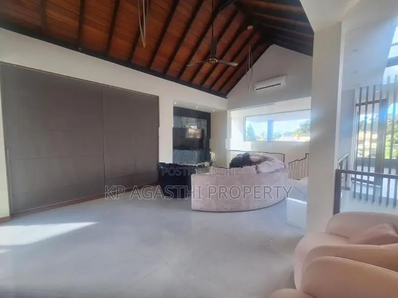 Fully Furnitured Luxury House for Sale in Battaramulla