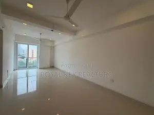 🏢 Cornwall - 03 Bedroom Unfurnished Apartment for Sale