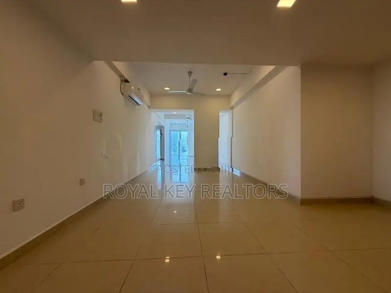 🏢 Cornwall - 03 Bedroom Unfurnished Apartment for Sale