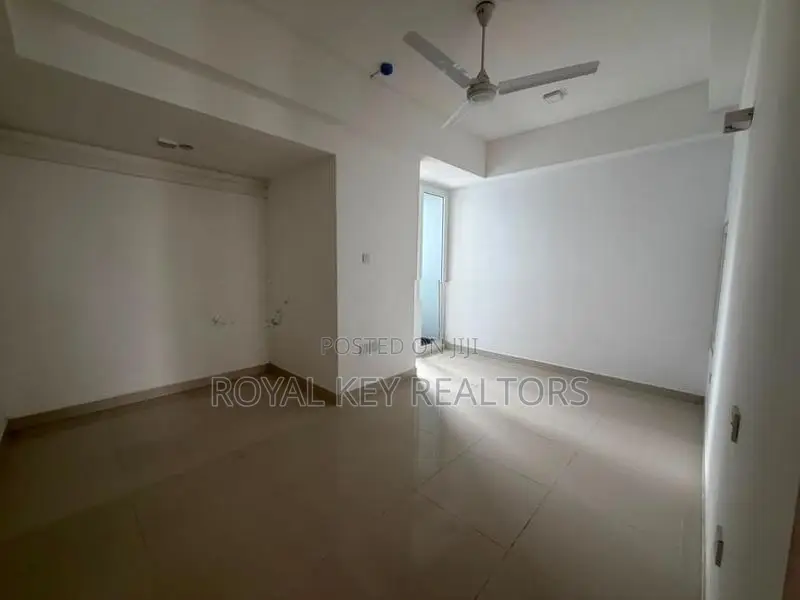 🏢 Cornwall - 03 Bedroom Unfurnished Apartment for Sale