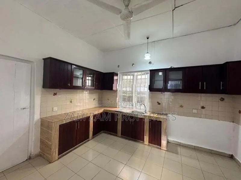 House for Sale in Off Waidya Road Dehiwala