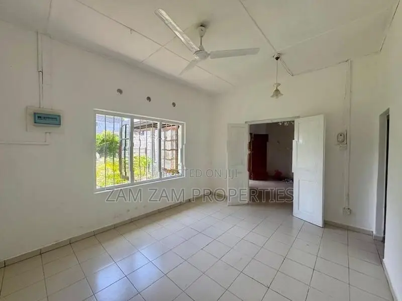 House for Sale in Off Waidya Road Dehiwala