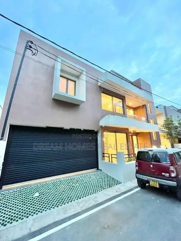 4 Bedroom House for Sale in Hokandara