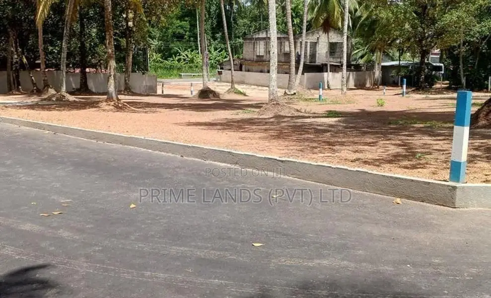 Airport Road Facing Land for Sale Minuwangoda