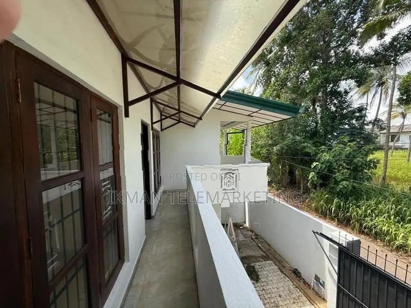 Modern Upstairs House for Rent – Near St. Mary's School, Ja-Ela