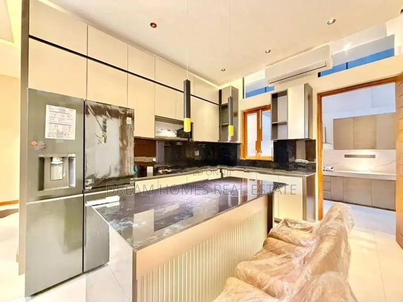 5BR 3Story House Battaramulla
