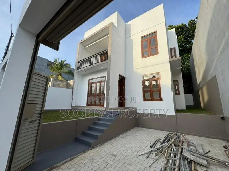 Near Piliyandala Town Brand New House for Sale Boralesgamuwa