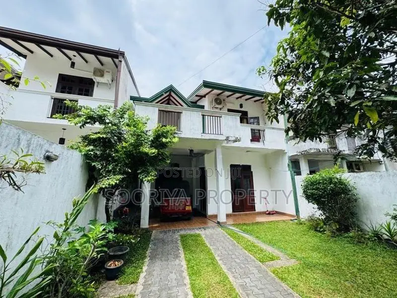 Newly Build 2 Story House for Sale in Piliyandala