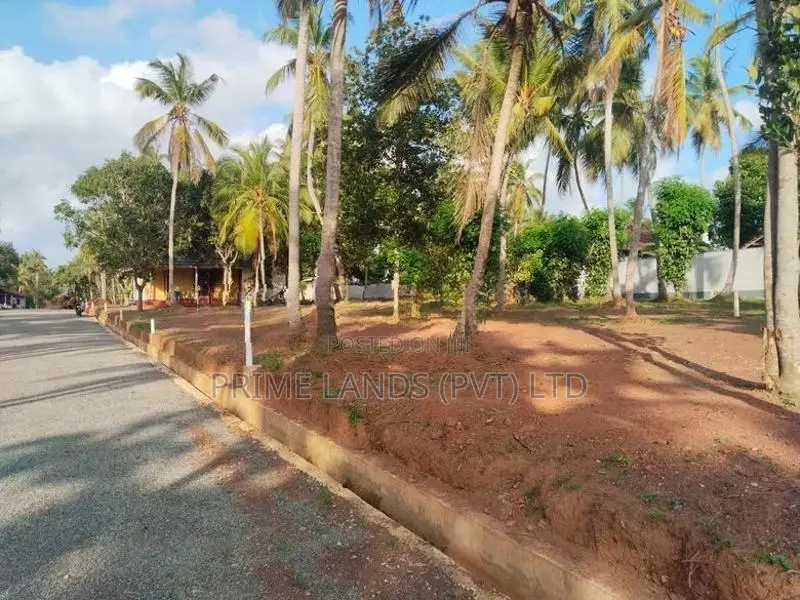 Land for Sale in Dankotuwa