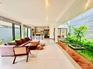 Pannipitiya 4 BR Architecture House For Sale in Thalawathugoda