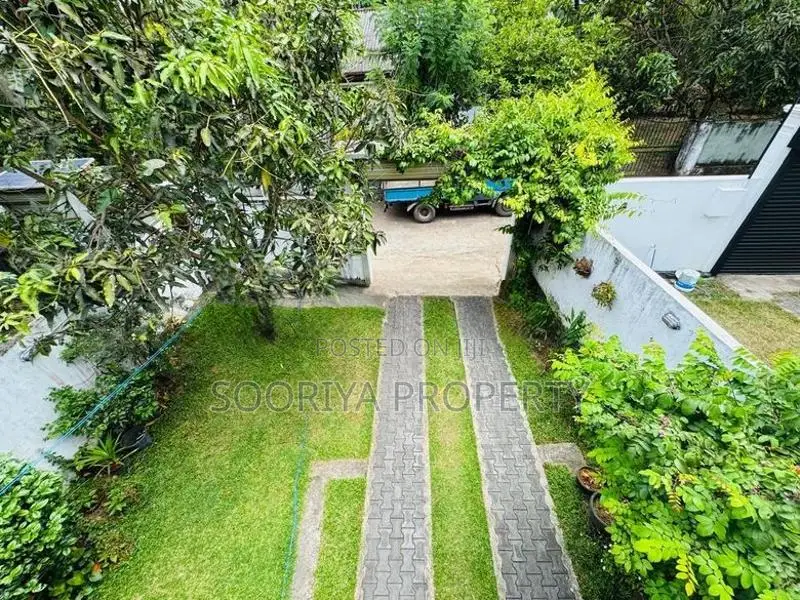 Newly Build 2 Story House for Sale in Piliyandala