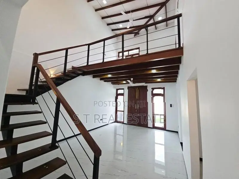 Newly Build Luxury 2 Storey House for Sale in Piliyandala