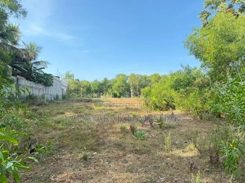 Land For Sale In Mylampavely