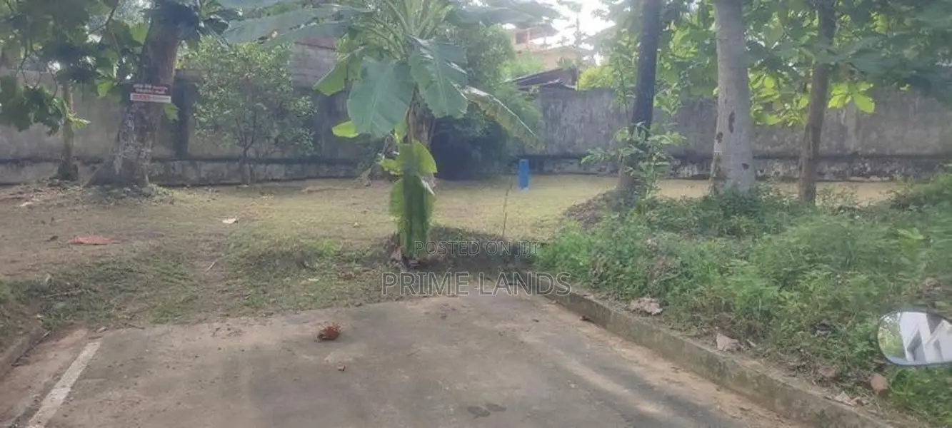 Residential Land for Sale in Thalahena