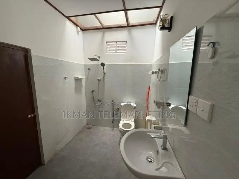 Modern Upstairs House for Rent – Near St. Mary's School, Ja-Ela
