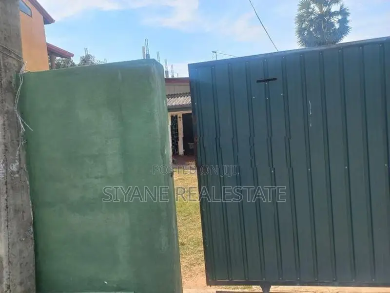 Land with Old House for Sale – Wattala