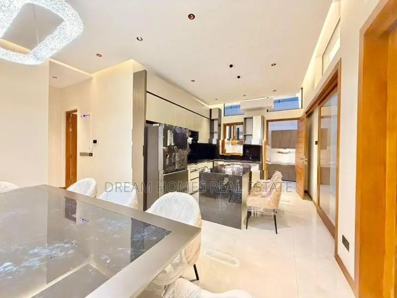 5BR 3Story House Battaramulla