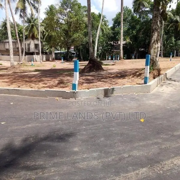 Airport Road Facing Land for Sale Minuwangoda
