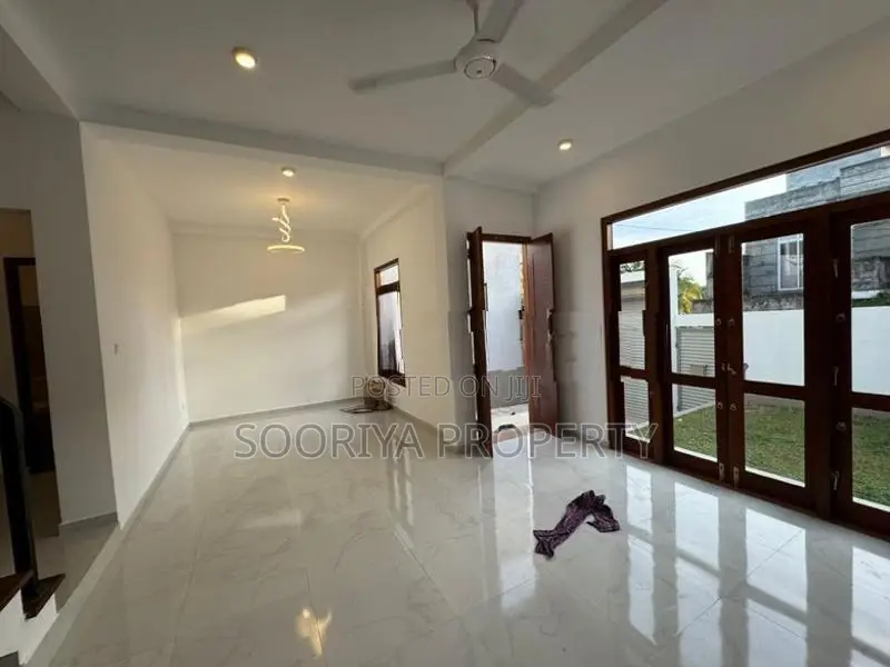 Near Piliyandala Town Brand New House for Sale Boralesgamuwa