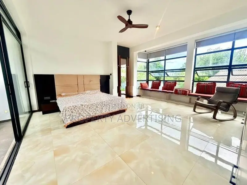 Pannipitiya 4 BR Architecture House For Sale in Thalawathugoda