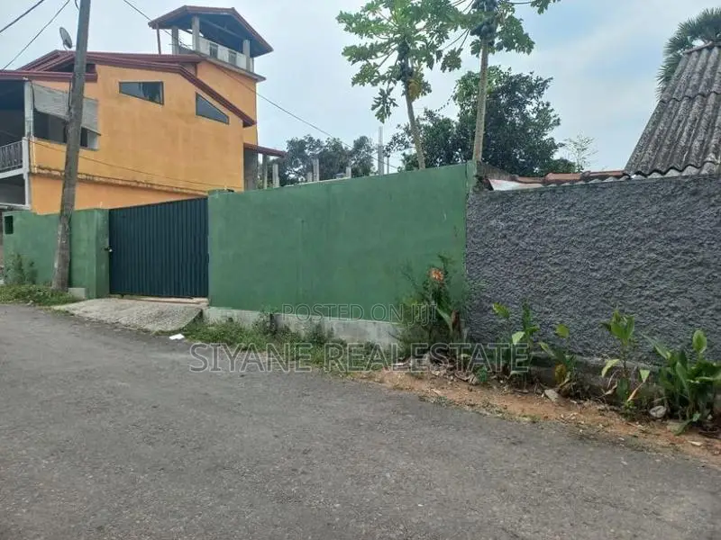 Land with Old House for Sale – Wattala