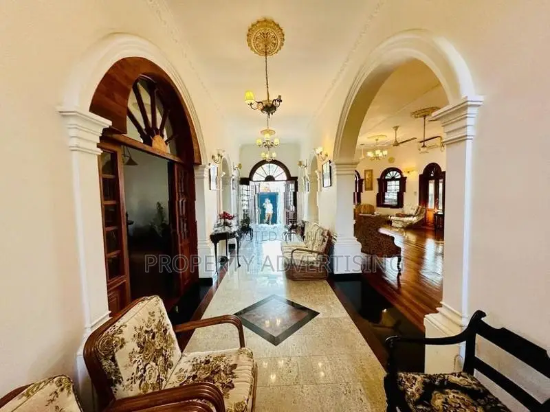 Nugegoda Luxurious House For Sale