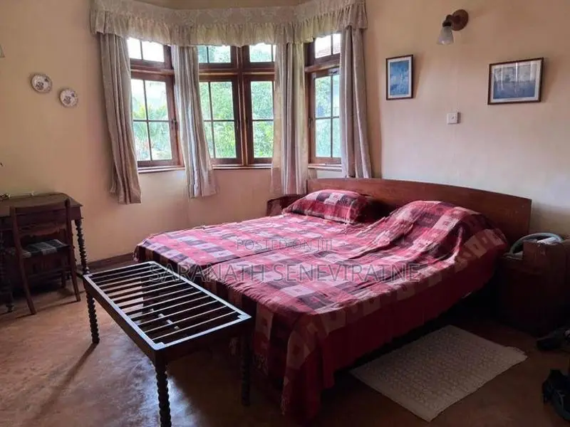 Triple-Storey House for Sale – Aniwatta, Kandy