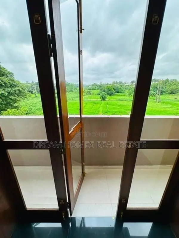 4 Bedroom House for Sale Near Boralesgamuwa Town