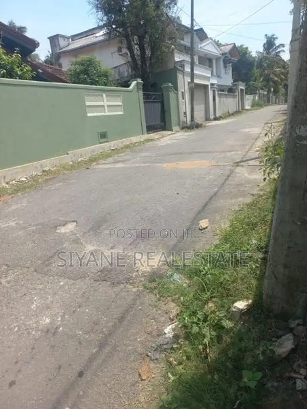 Land with Old House for Sale – Wattala