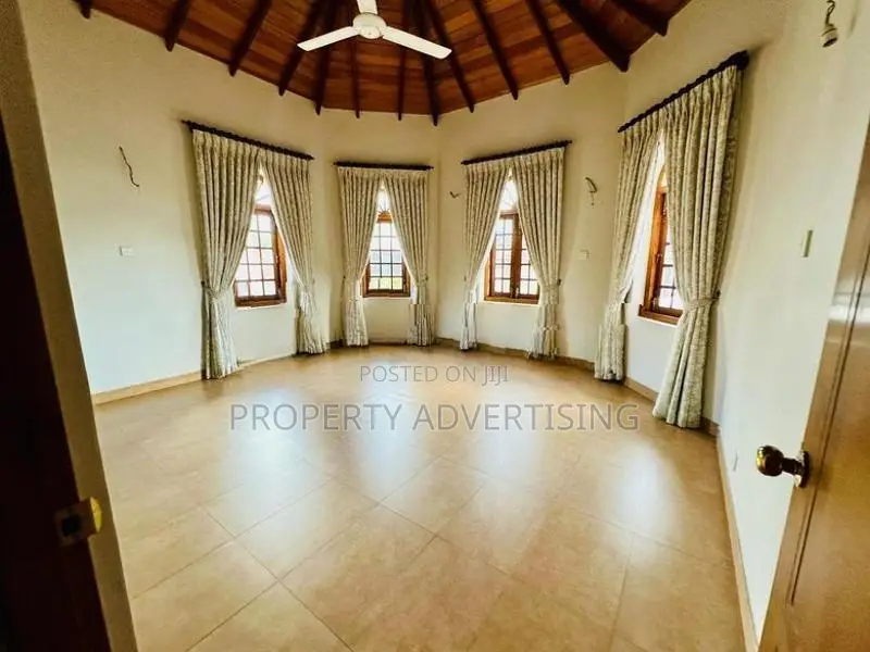 Nugegoda Luxurious House For Sale