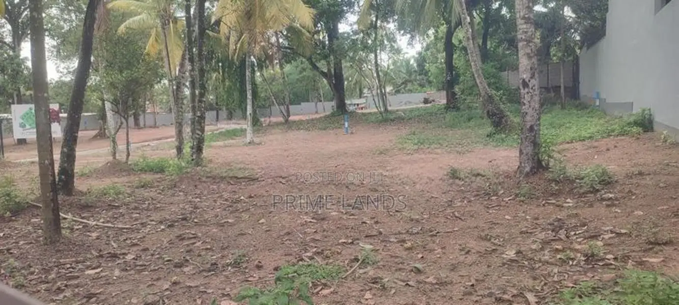 Residential Land for Sale in Thalahena