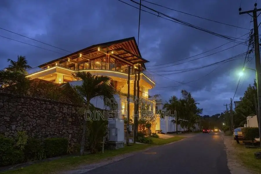 Luxury Architect Designed House for Sale in Jayanthipura Battaramulla