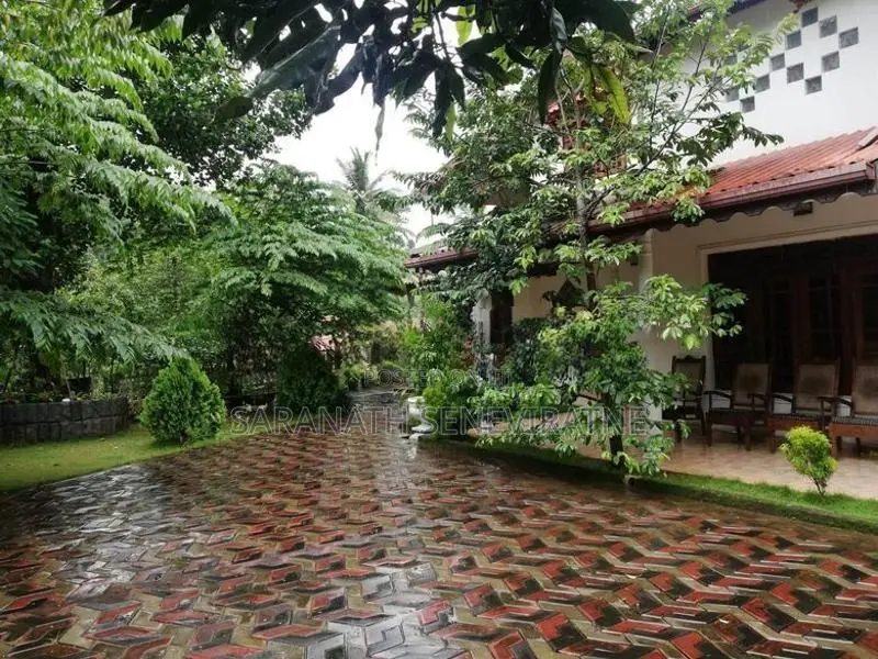 Spacious Two-Storey House for Sale – Waligalla Gampola