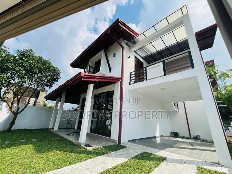 Luxury 2 Story House for Sale in Piliyandala Boralesgamuwa