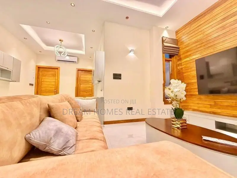 5BR 3Story House Battaramulla