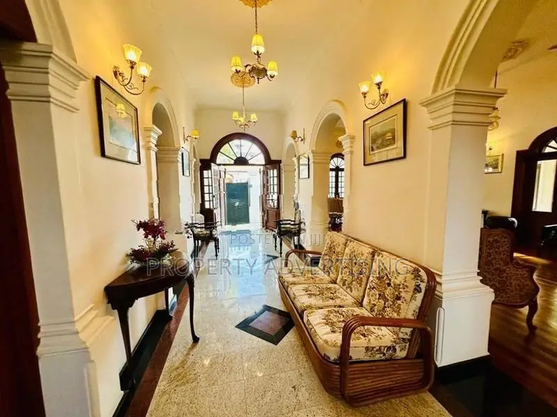 Nugegoda Luxurious House For Sale