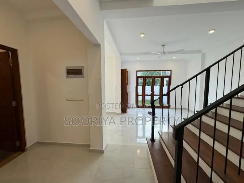Near Piliyandala Town Brand New House for Sale Boralesgamuwa