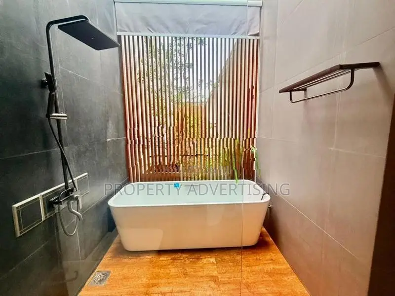Pannipitiya 4 BR Architecture House For Sale in Thalawathugoda