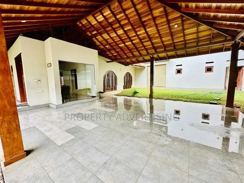 5BR Nugegoda Luxurious House for Sale in Prime location