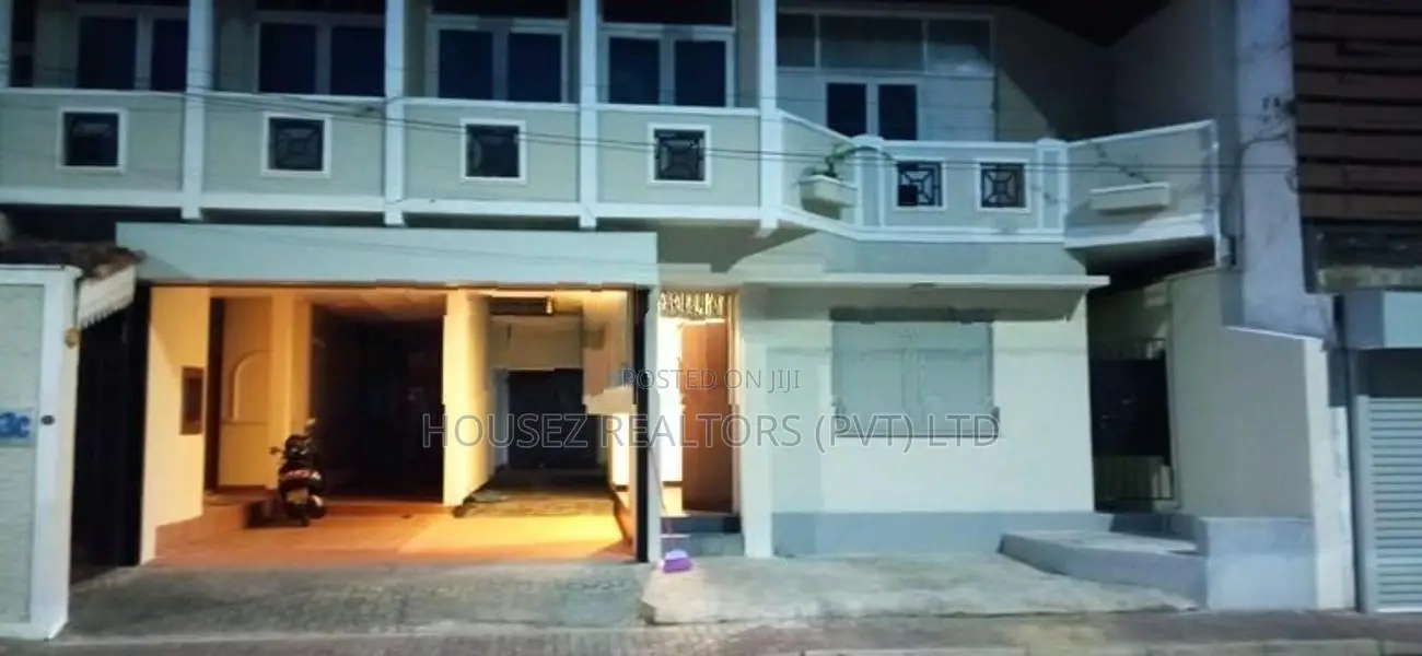 Twin Two-Storey Houses for Rent – Colombo 03