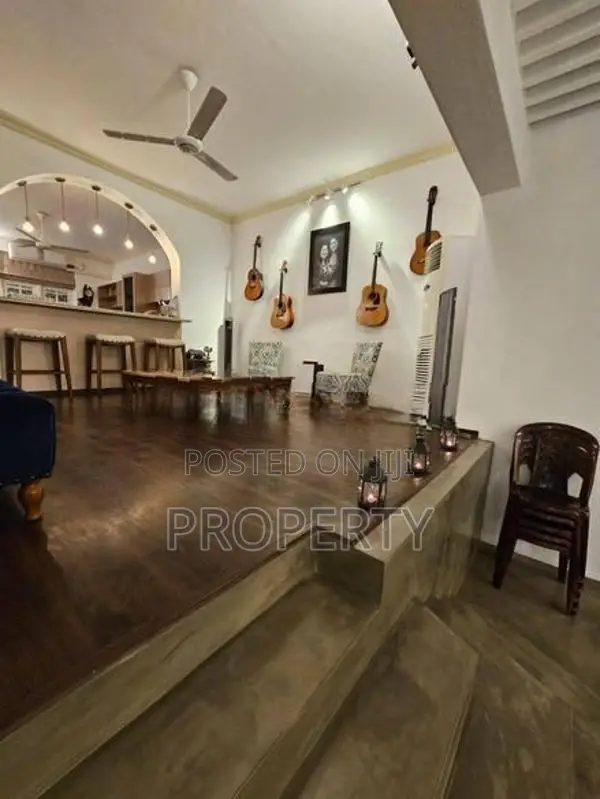 Fully Furnished 5BR House for sale in Athurugiriya
