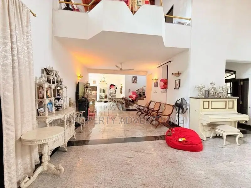 6BR Battaramulla Colonial Style House for Sale Jayanthipura