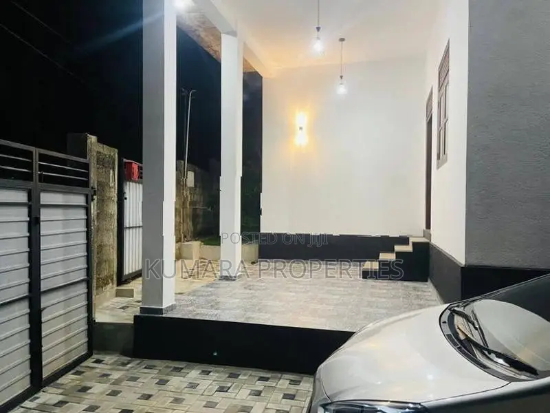 Newly Built House for Sale in Kalutara Bandaragama Road
