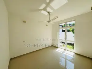 Luxury 2 Story House for Sale in Piliyandala