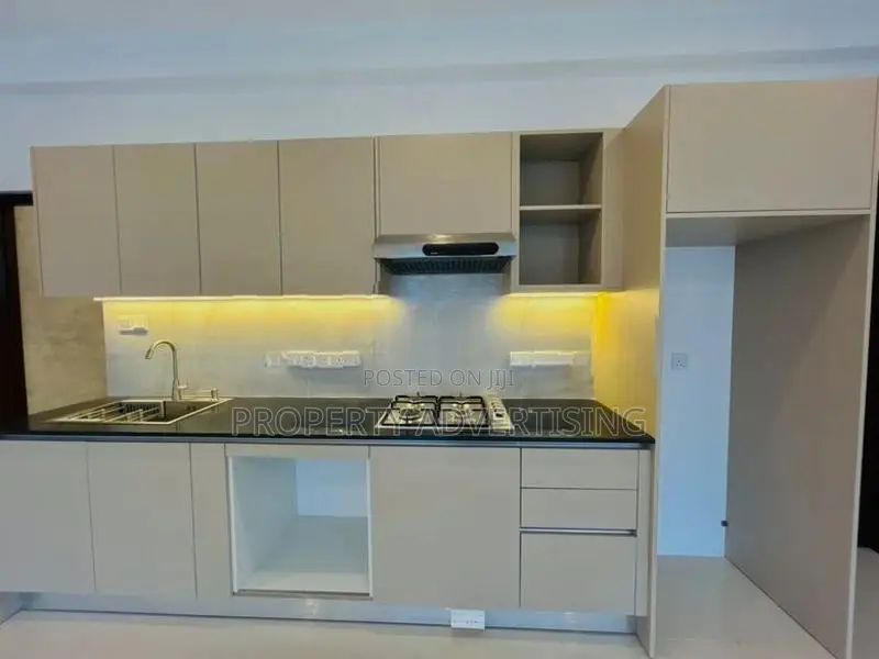 Rajagiriya 3 BR Kalapaluwawa Road Brand New Apartment for Sale