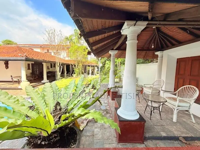 6BR Battaramulla Colonial Style House for Sale Jayanthipura
