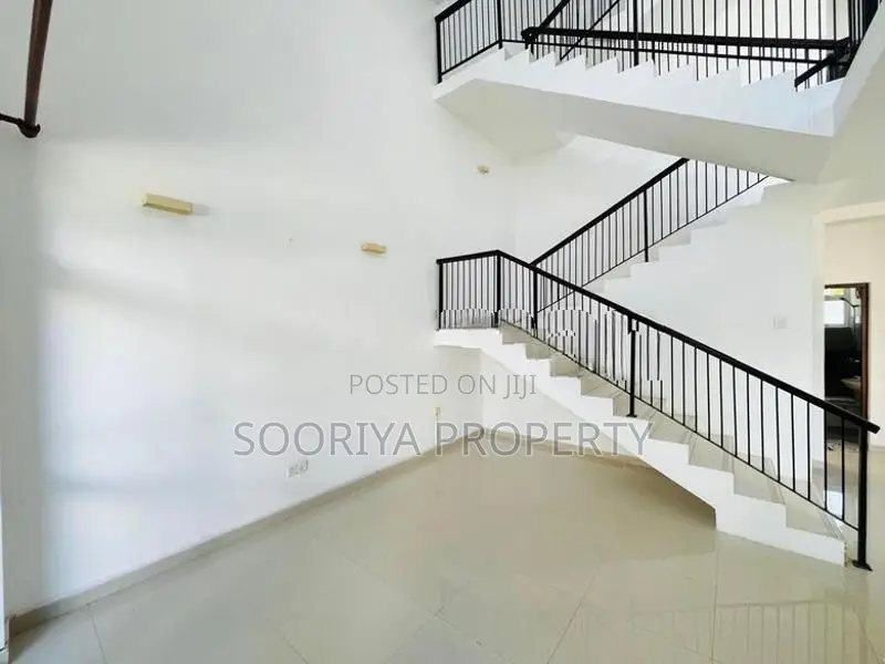 Luxury 2 Story House for Sale in Piliyandala